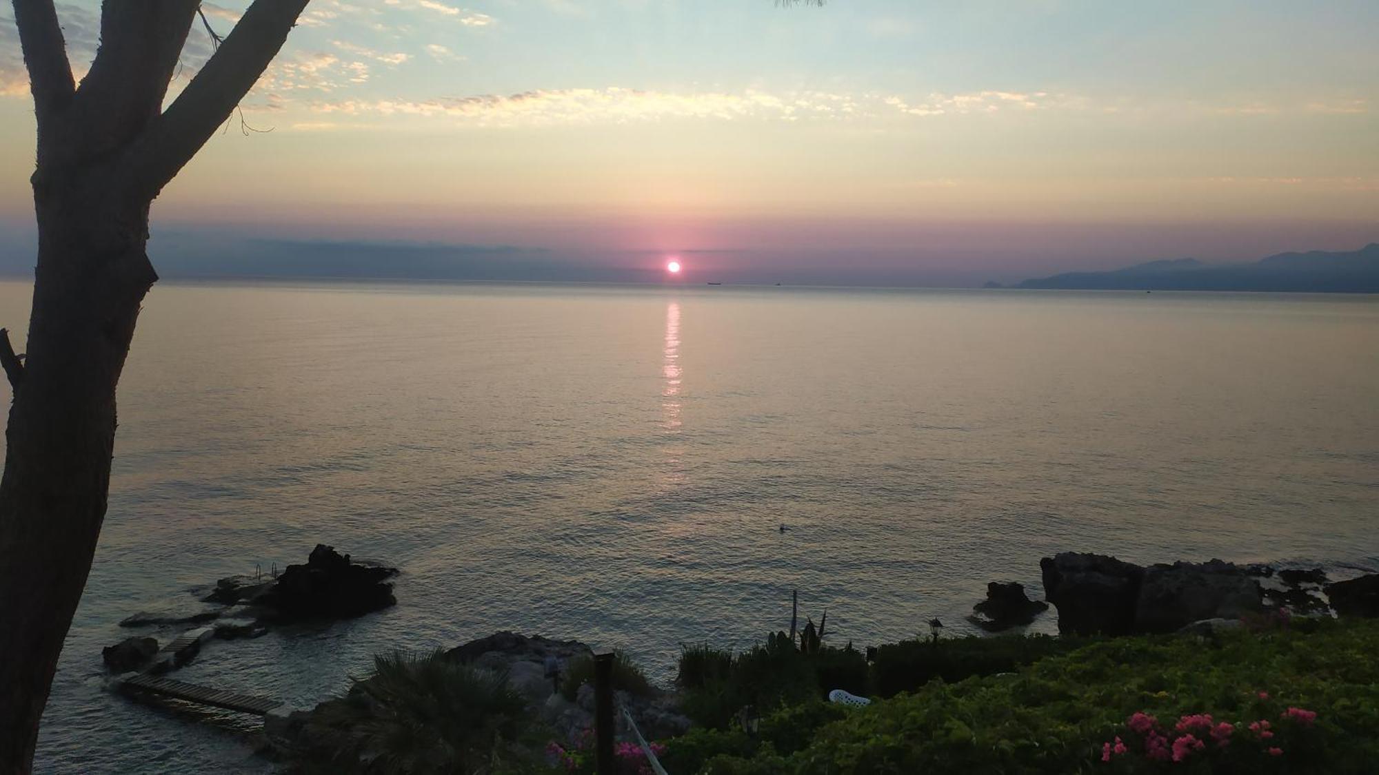Alle Due Torri, Sulla Roccia A Picco Sul Mare Casa vacanze *
