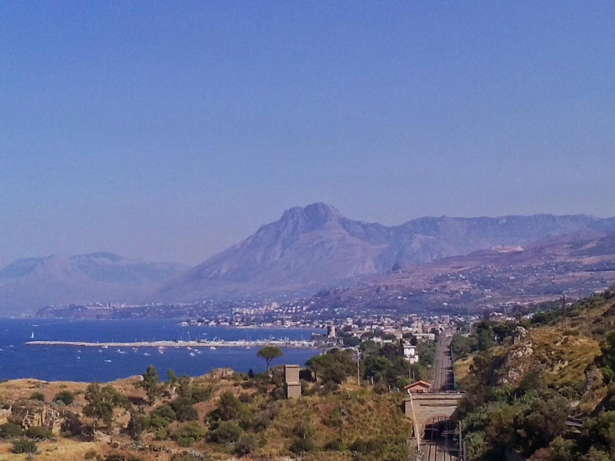 Alle Due Torri, Sulla Roccia A Picco Sul Mare Casa vacanze *