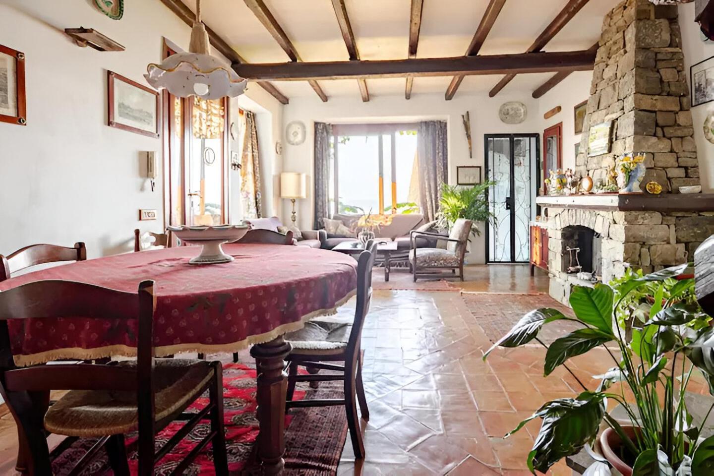 Casa vacanze Alle Due Torri, Sulla Roccia A Picco Sul Mare *